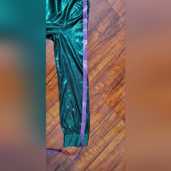 ALVONA - METALLIC GREEN DRAPE MINI DRES - Picture 14 of 14